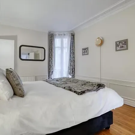 120 M2 Luxury Eiffel Signature Διαμέρισμα *