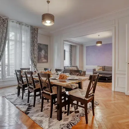 120 M2 Luxury Eiffel Signature *