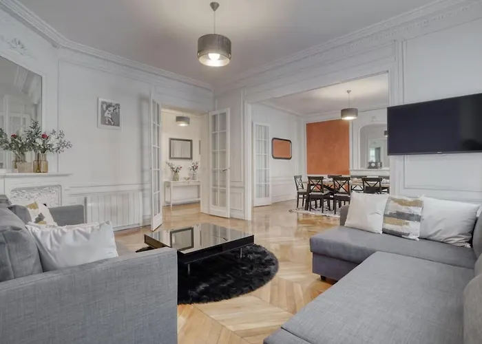 120 M2 Luxury Eiffel Signature *