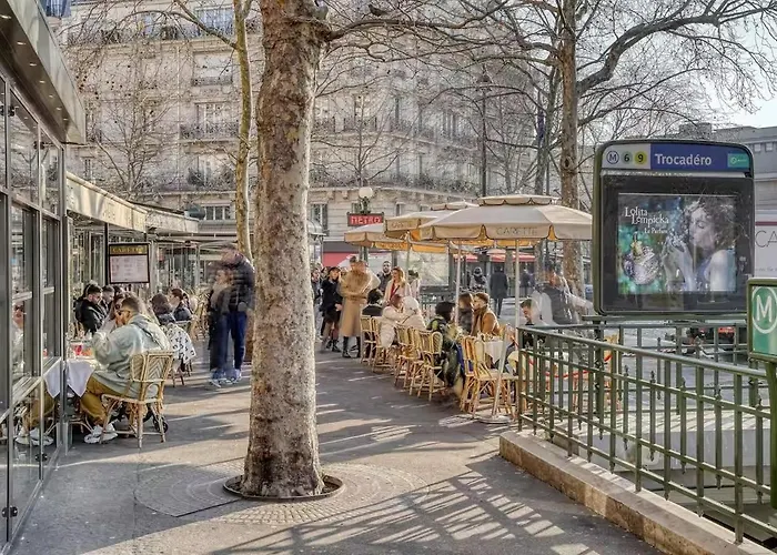 120 M2 Luxury Eiffel Signature